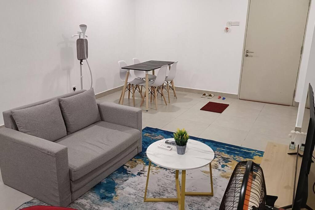 Cozy Flexus Signature 4 Guests Pool Nflix Hbo กัวลาลัมเปอร์ ภายนอก รูปภาพ